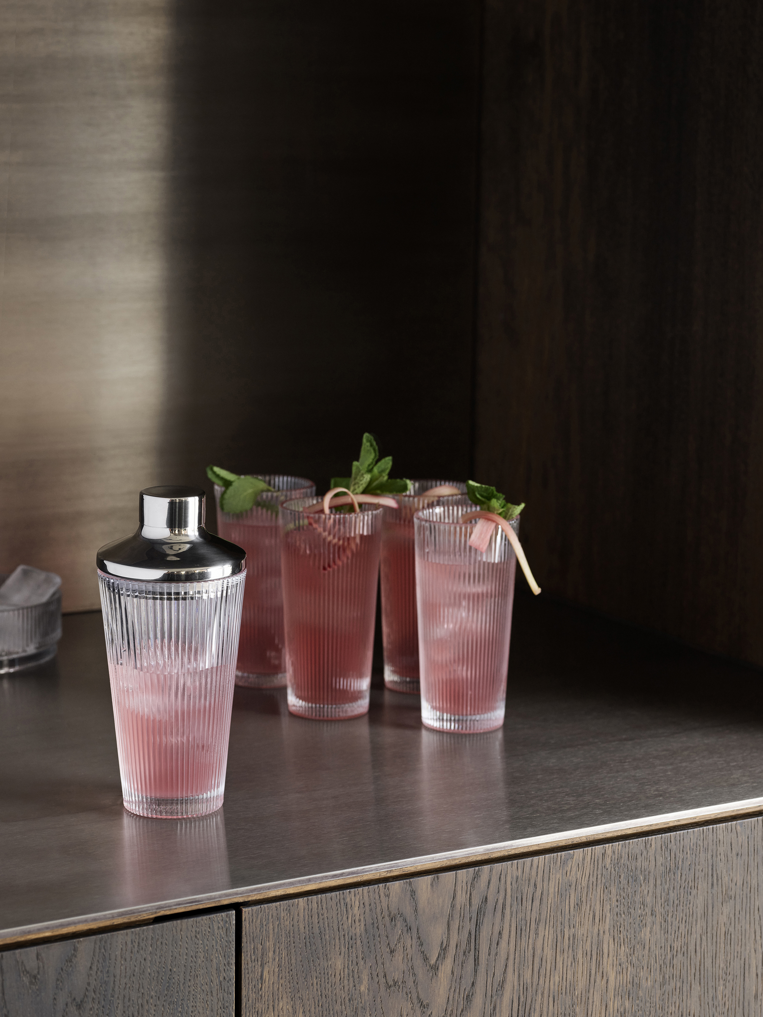 

Pilastro cocktail shaker & 8 stk. long drink glas 